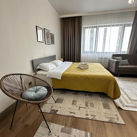 Студия В Теплых Тонах, Эксклюзив Almaty Esterno foto